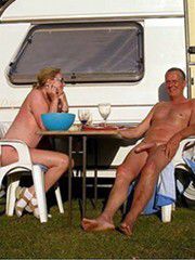 Perfect hi-res pictures of real mature couples on the beach